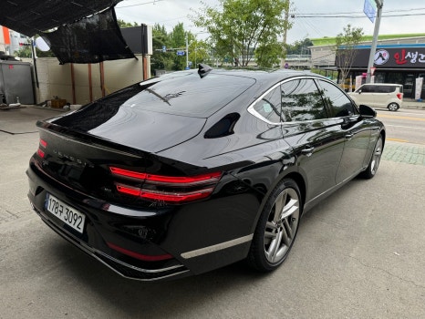 시공을 마친 G80 외관
