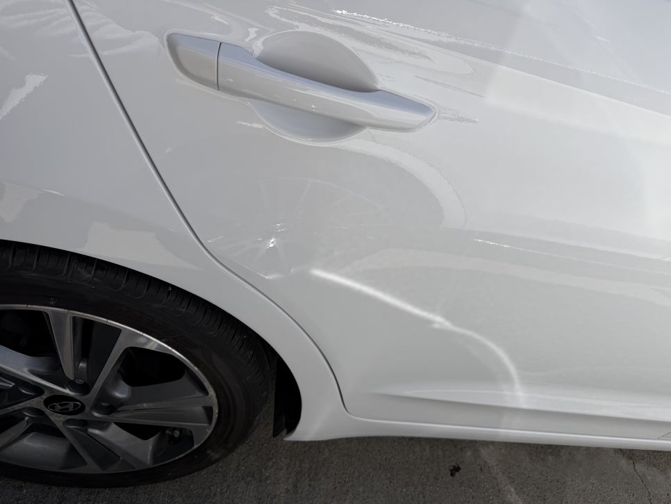 외형복원을 마친 BMW 5시리즈 외관